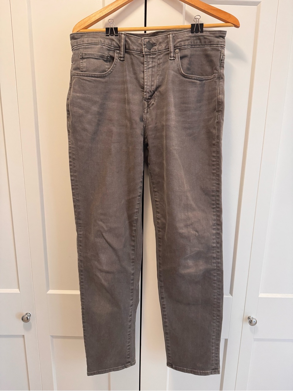 American Eagle Grey Jeans